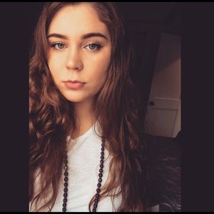 Meet your Posher, Ella